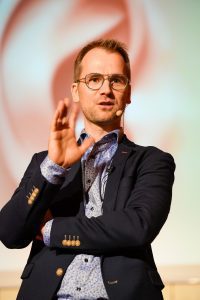 mehr mut zur eigenen persoenlichkeit Keynote Speaker Karsten Homann Vortrag Vortragsredner Redner Megatrends nachhaltigkeitsziele Perspektive