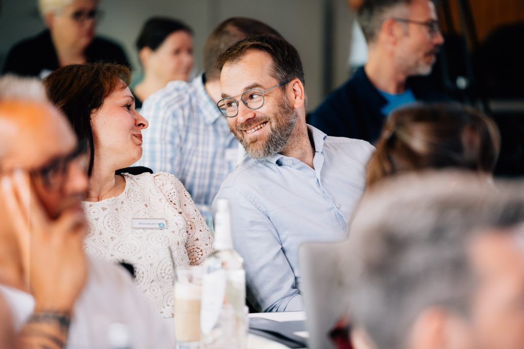 Respekt Trainer und persönlichkeitstest COLORLYTIX karsten Homann honig und blau Institut Team Training
